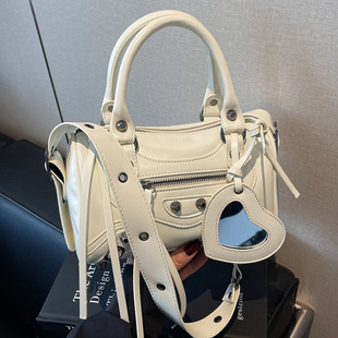 韩版 新款 高级感单肩包简约斜挎包 辣妹风手拎棒球包女2025春季 时尚