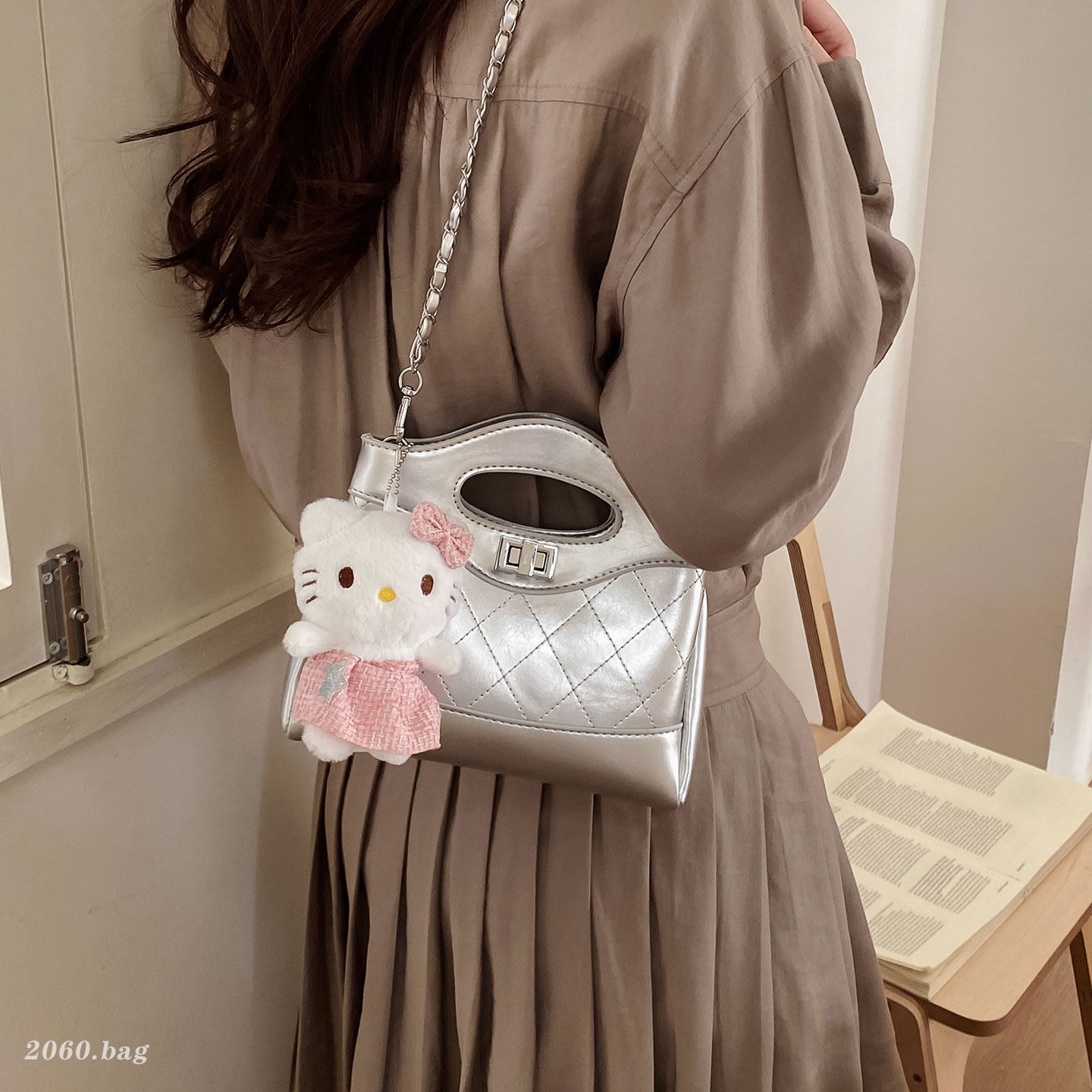 小香风菱格链条水桶包女2026新款轻奢百搭单肩斜挎包气质手提包,箱包皮具/热销女包/男包,水桶包,淘宝优惠券,粉丝福利购,淘宝优惠卷