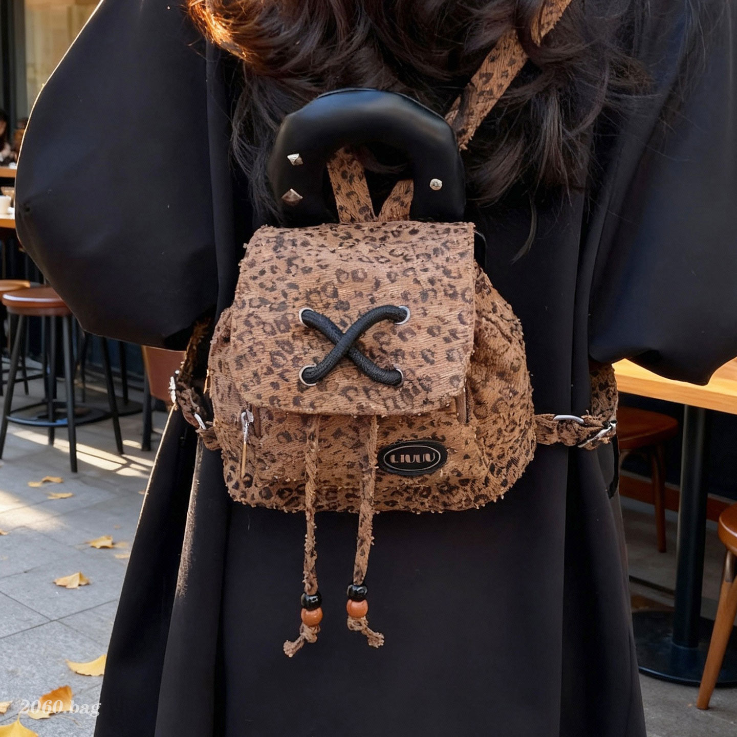 豹纹上课双肩包女2025新款小众设计通勤背包时尚百搭迷你旅行书包