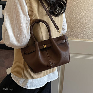 时尚 洋气高级感洋气韩版 单肩斜挎手提气质云朵包包 女式 2025冬季