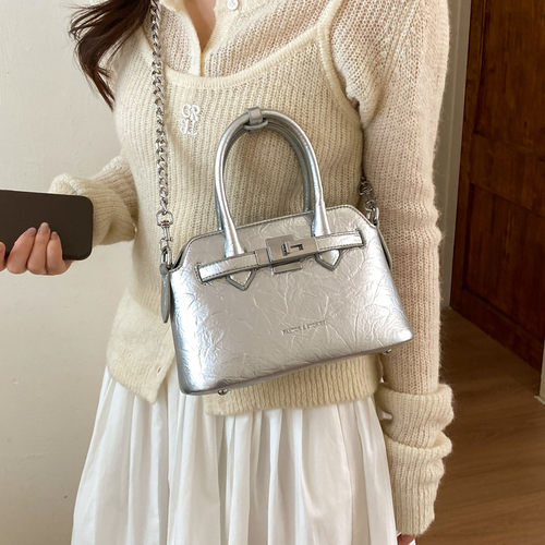 轻奢小众韩版手提包女2026新款高级感链条斜挎包小众通勤单肩包