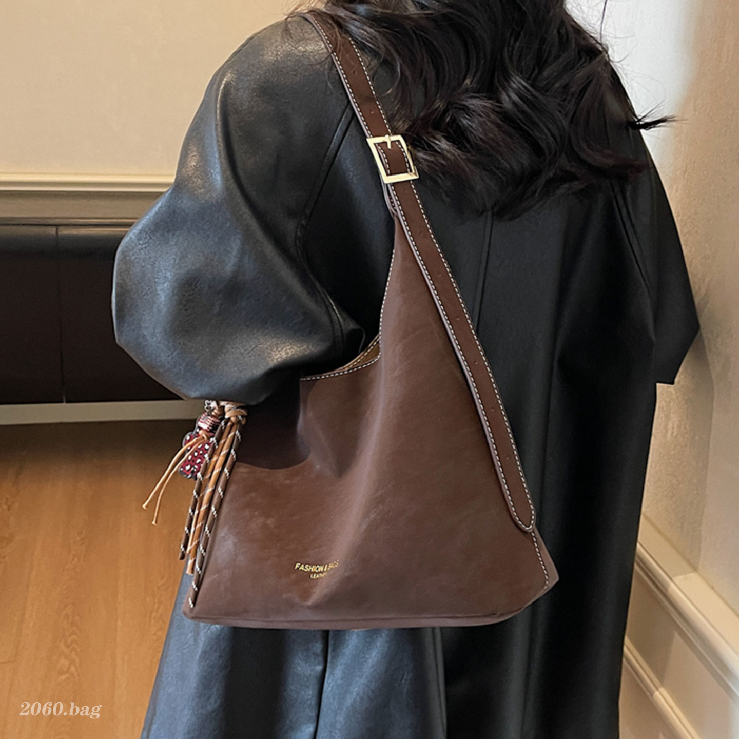 休闲百搭时尚简约单肩斜挎精致上班通勤洋气2025冬季女式托特包