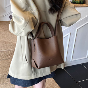 高级质简约气质水桶包2025通勤百搭超火手提包时尚 单肩包 潮韩版