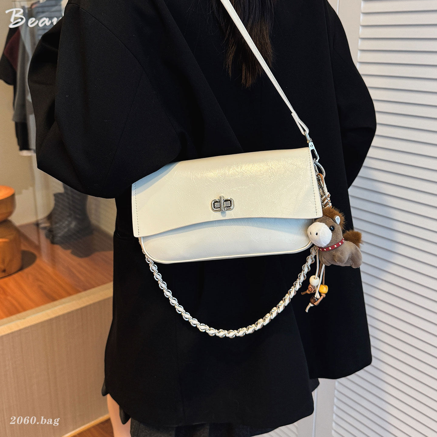 油蜡皮高级质感百搭链条小方包女2026新款翻盖单肩斜挎包日韩风,箱包皮具/热销女包/男包,小方包,淘宝优惠券,粉丝福利购,淘宝优惠卷