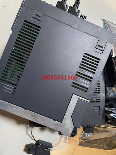 三凌驱动器MR-J4W2-44B原装95新基本可充新!