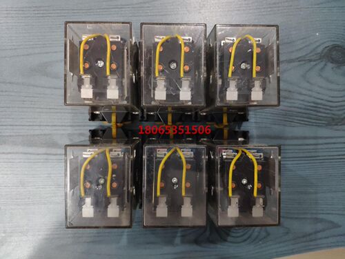 进口OMRON 欧姆龙继电器MM2XP-D带底座线圈电压1