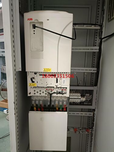 装机没用过ABB ACS800 160KW变频器ACS8