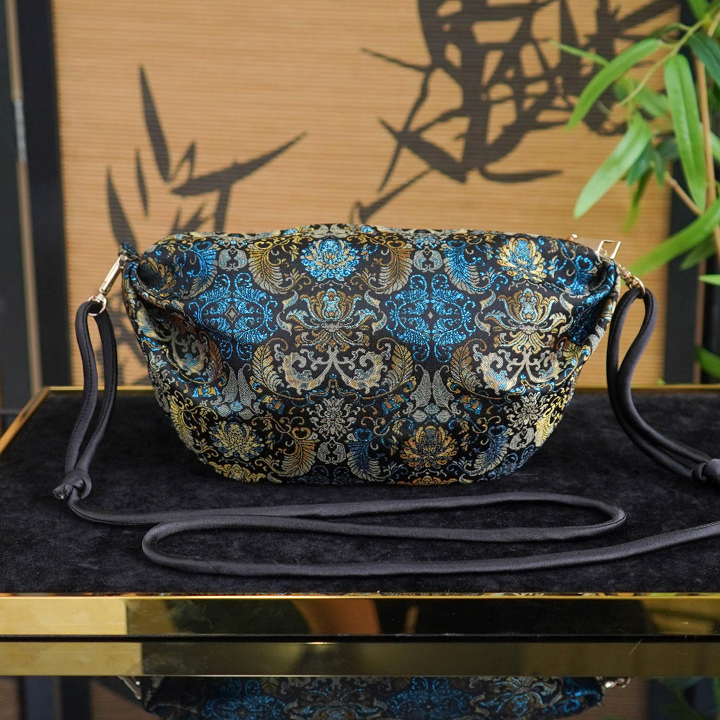 蕉叶莲纹 非遗宋锦真丝斜挎包饺子包新中式国风桑蚕丝小包手机包