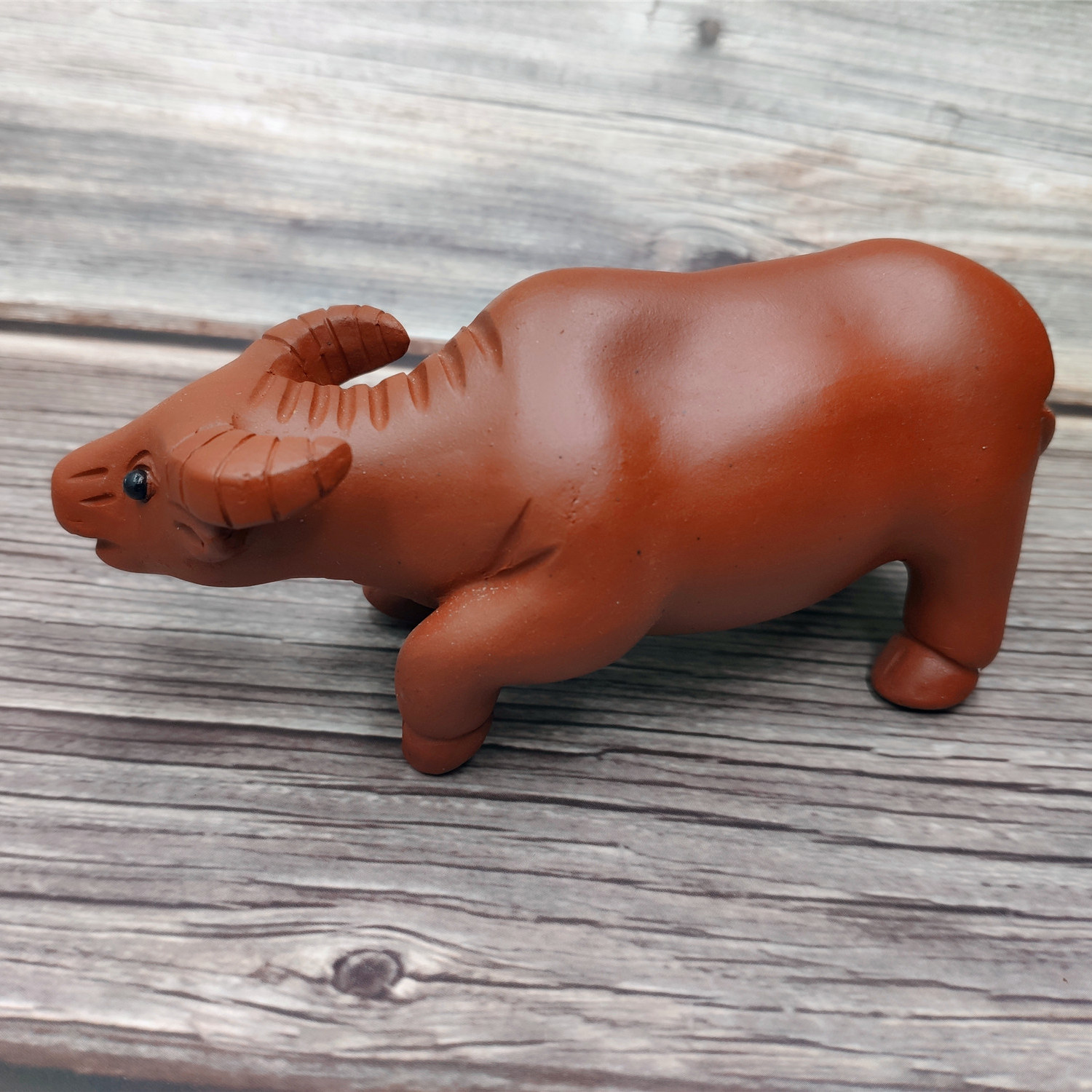 宜兴牛年纯手工紫砂水牛紫泥牛茶宠努力牛吉祥如意十二生肖茶配件