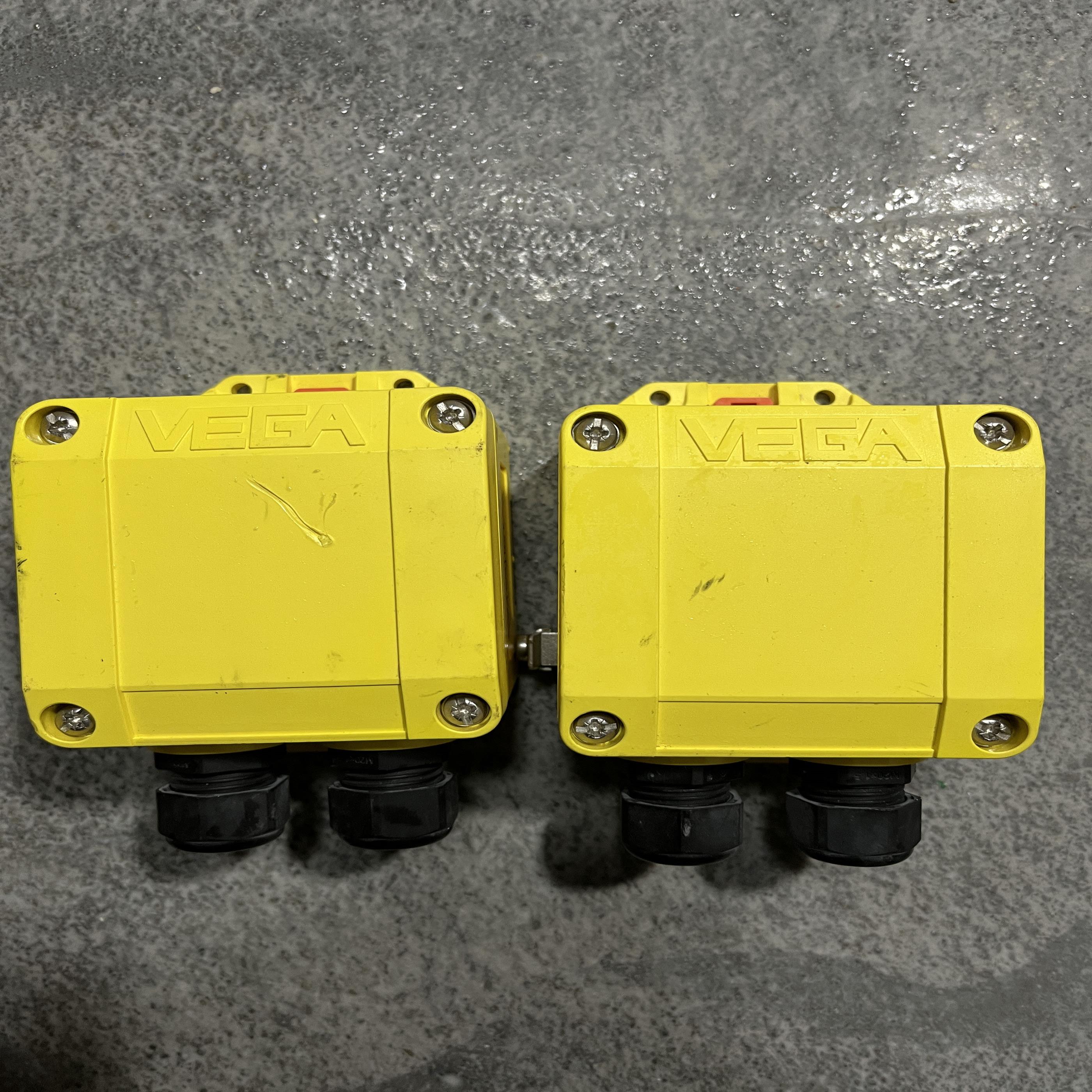 VEGA 威格 BOX01XAX  DIS11X 600-1 工程余货 全新无包装 询价