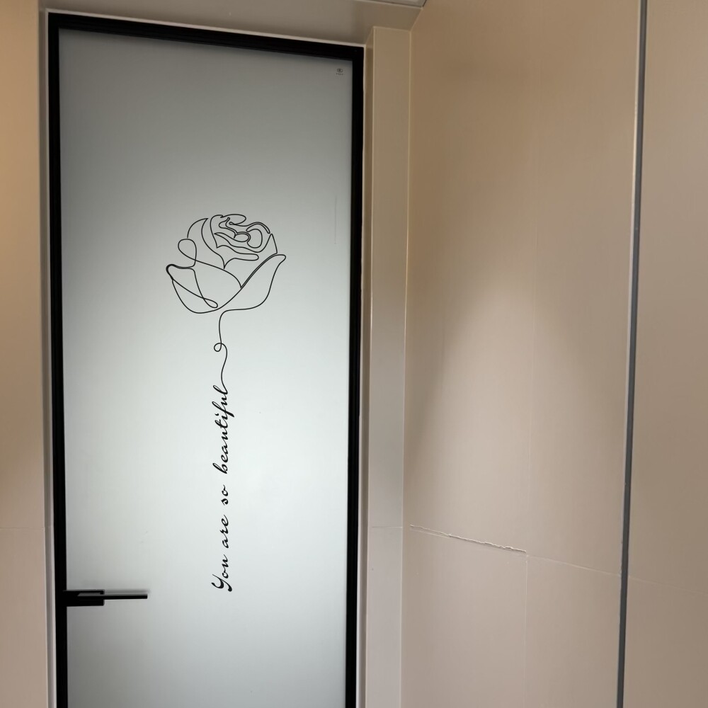 手绘玫瑰线条画墙贴纸 ins风鲜花店服装奶茶店墙面装饰玻璃防撞图片