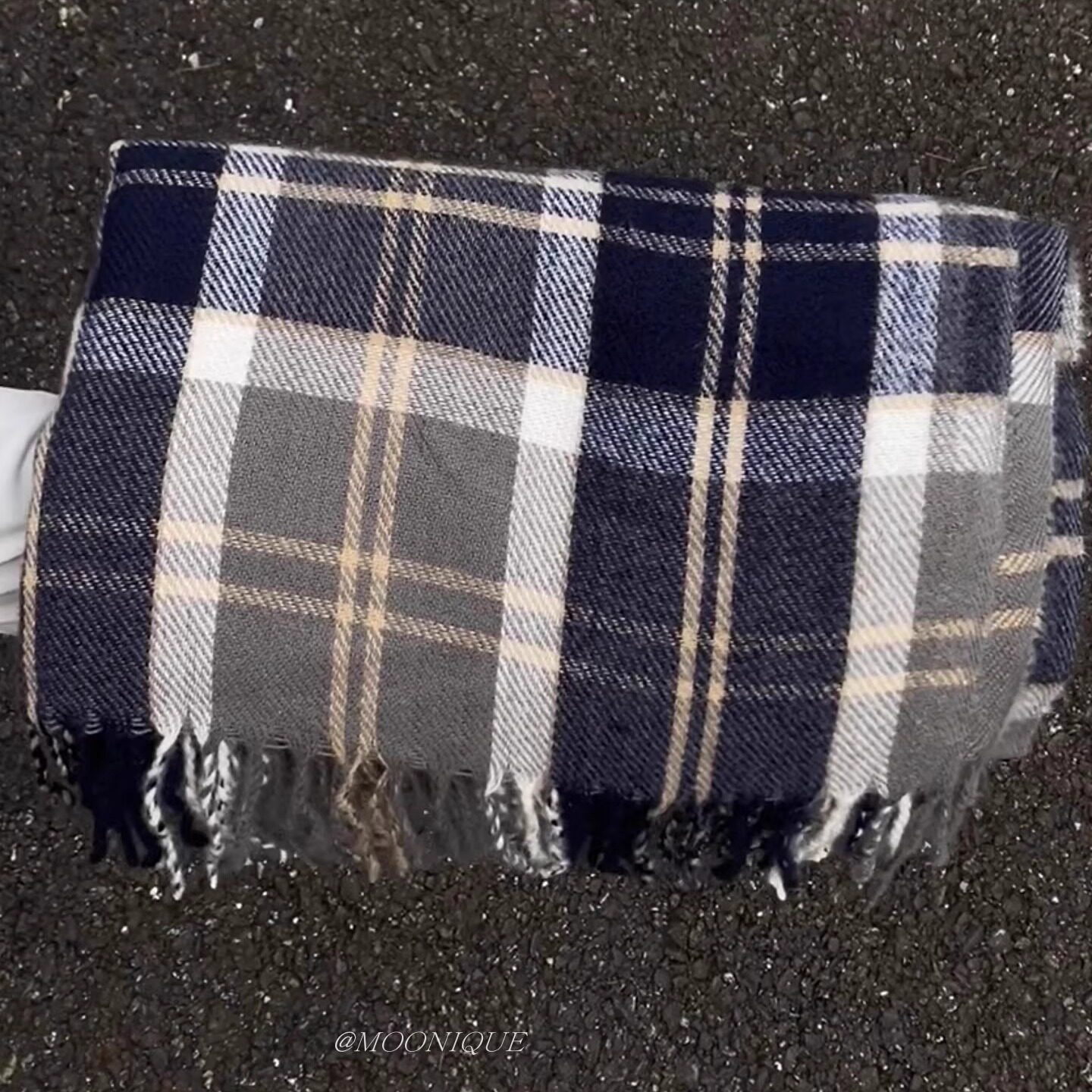 经典款式灰蓝色格子仿羊绒围巾复古简约百搭情侣围脖2025秋冬新款
