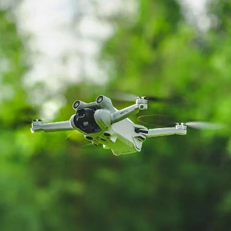 出租大疆无人机DJI Mini4 3PRO带屏高清航拍智能航拍无人机租赁使用感如何?