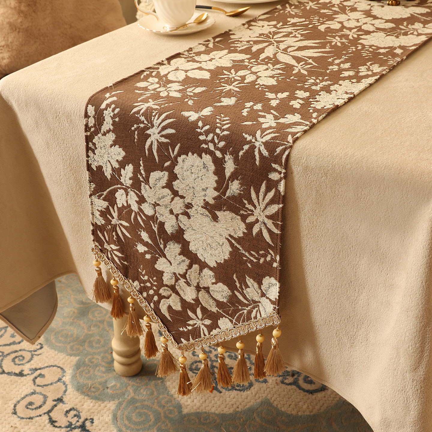 高端餐桌桌旗斗柜盖布2025新款