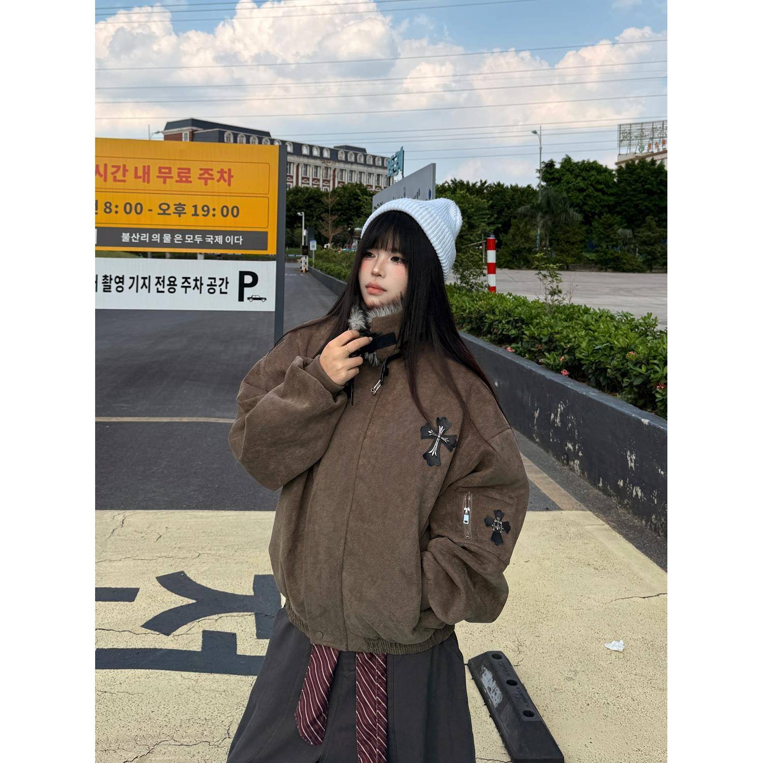 x不是好人 覆古美拉德麂皮绒外套男女冬季宽松十字架贴皮刺绣棉服