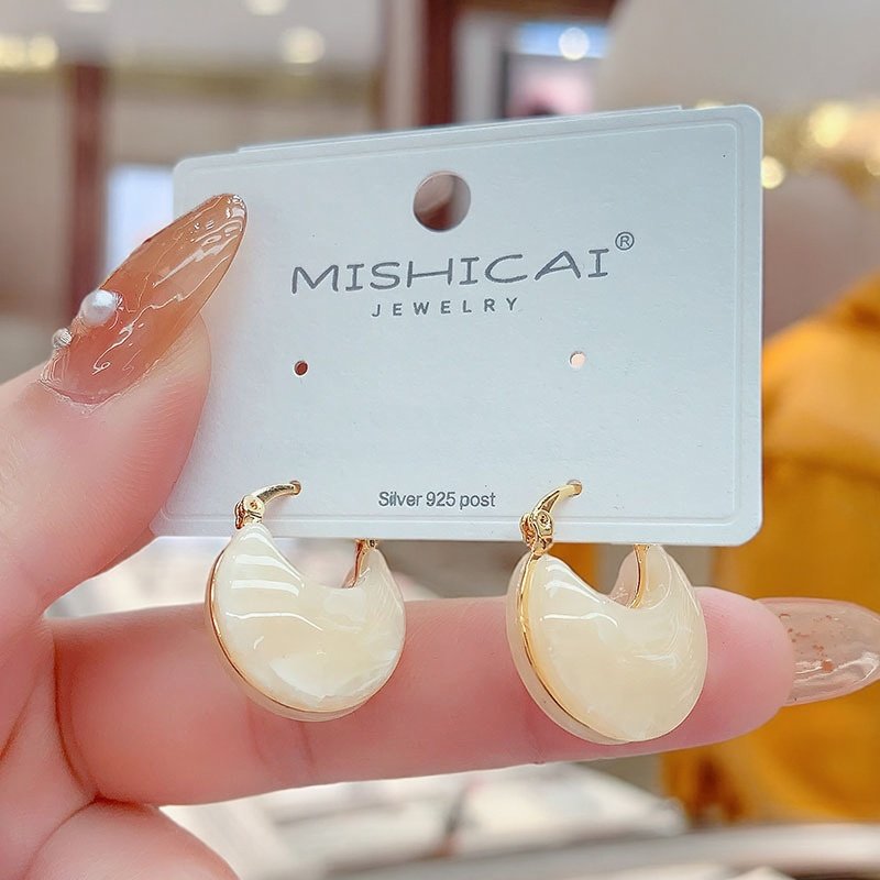 精致小巧个性时尚树脂耳扣女韩版气质百搭甜美耳环设计感网红耳饰