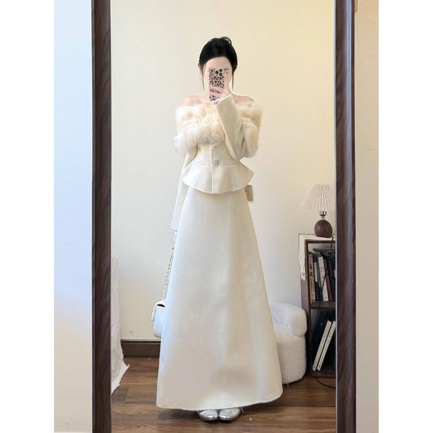 天鹅堡 千金赫本风气质名媛一字肩毛呢大衣+毛领+长裙三件套冬季,女装/女士精品,时尚套装,淘宝优惠券,粉丝福利购,淘宝优惠卷