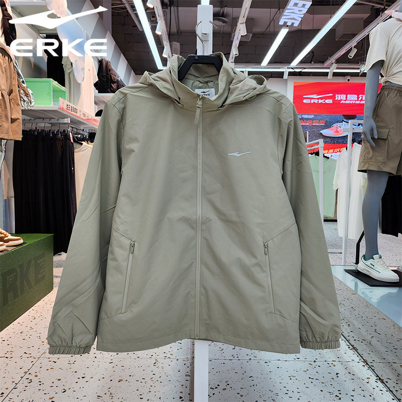 鸿星尔克轻薄连帽男子防风外套