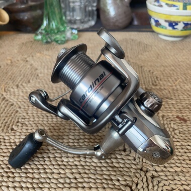 日本回流 阿布 abu garcla cardinal302 纺车轮 渔轮 中古品1-295