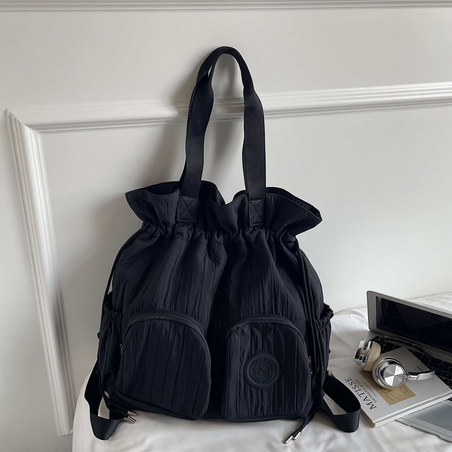 大容量休闲百搭双肩包