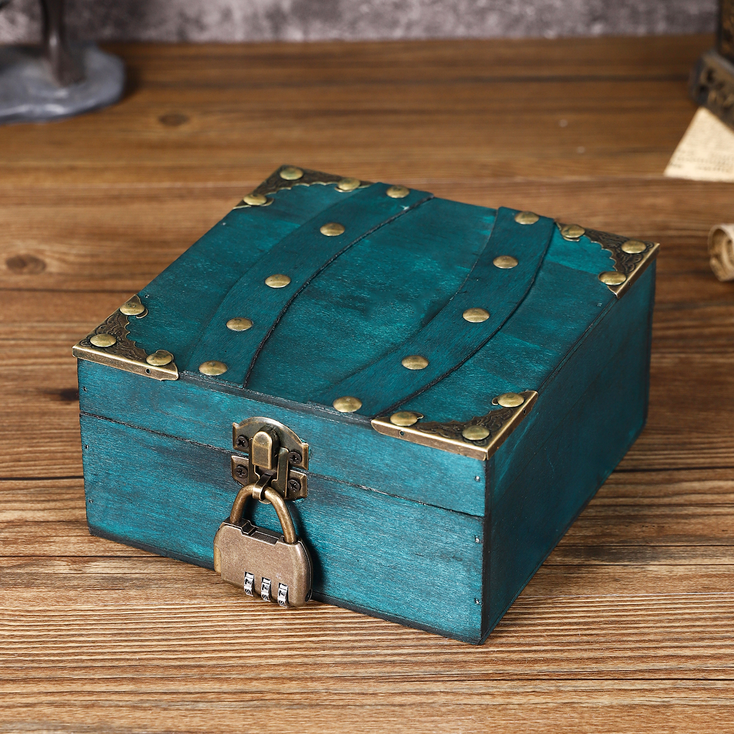 木质带锁复古桌面珠宝首饰收纳盒