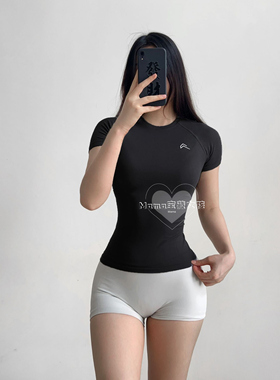宝藏女孩ONERACTIVE超薄柔软健身上衣瑜伽女无缝一体针织短袖运动