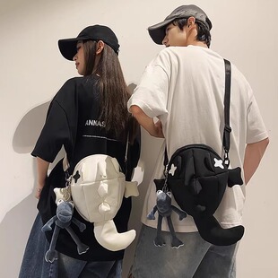 鲨鱼斜挎包包女式2026新款单肩包可爱夏季通勤手机小包男稀奇古怪