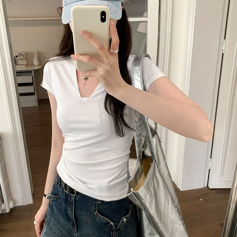 纯欲气质白色修身显瘦V领短袖T恤女夏2024新款收腰正肩小个子上衣