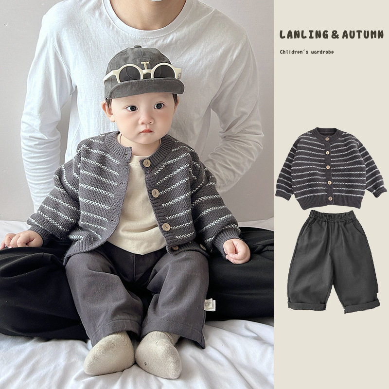 韩系男童毛衣套装春秋季潮范婴儿洋气条纹针织开衫宝宝休闲直筒裤
