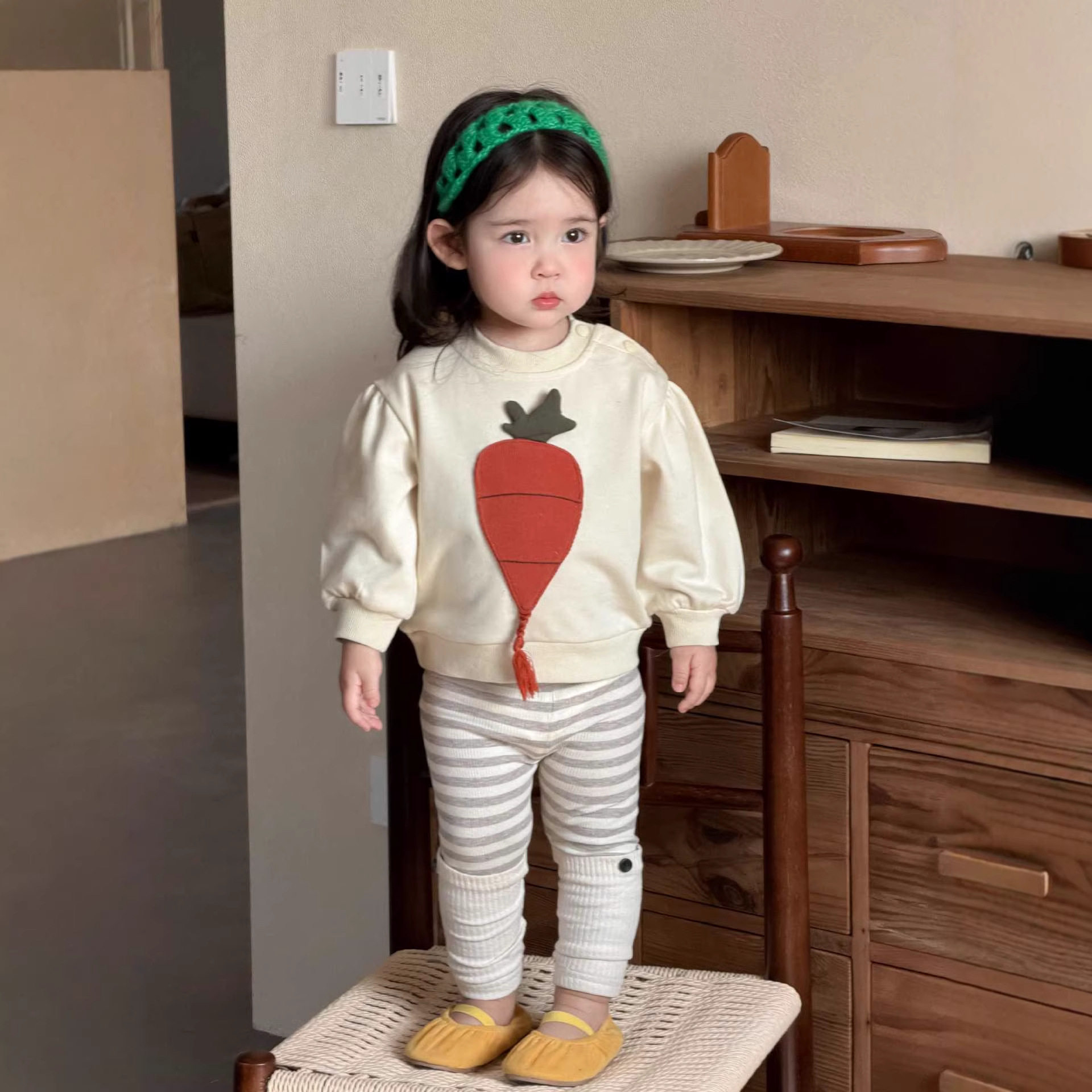 宝宝春款服装2026新款童装儿童春季衣服女童卫衣条纹打底裤套