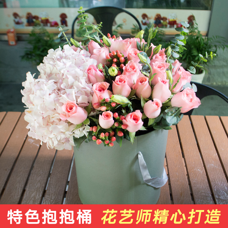 广州鲜花店同城配送生日向日葵玫瑰康乃馨混搭抱抱桶高档礼盒速递