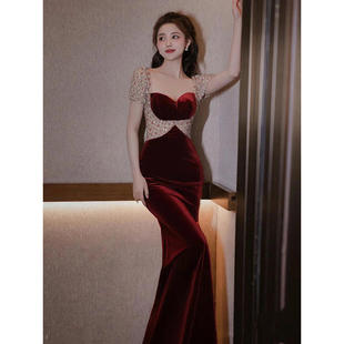 服2024新娘结婚红色丝绒高级感轻奢小众高端鱼尾晚礼服裙 新款