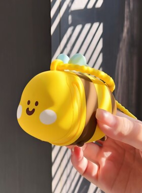 小蜜蜂硅胶零钱包耳机保护挂件