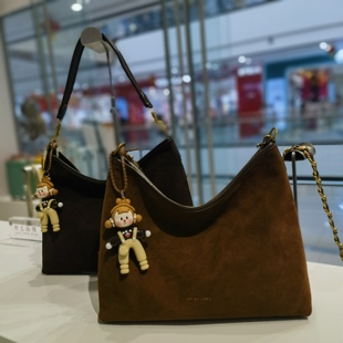 OMI欧米新款 斜挎包大容量单肩女包 复古高质感时尚