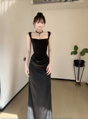 INSTUNNING法式黑色吊带鱼骨方领连衣裙女高级感修身内搭气质长裙