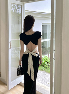 黑色露背蝴蝶结系带短袖上衣包臀裙套装女夏季纯欲气质两件套裙女
