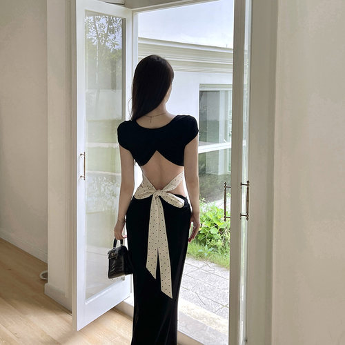 黑色露背蝴蝶结系带短袖上衣