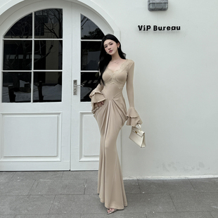 长裙 性感针织微喇袖 高级感驼色气质V领蕾丝拼接连衣裙女秋季 新款
