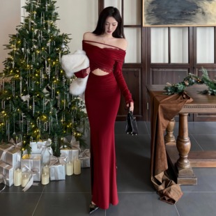 INSTUNNING年会战袍红色一字领包臀连衣裙女冬季镂空设计感礼服裙