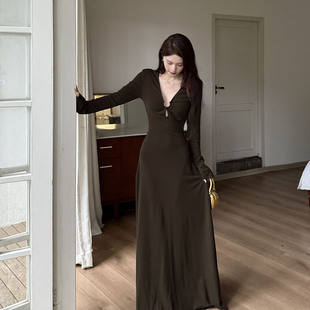 长裙 显瘦喇叭袖 御姐风名媛气质深V领长袖 针织连衣裙女高级感修身