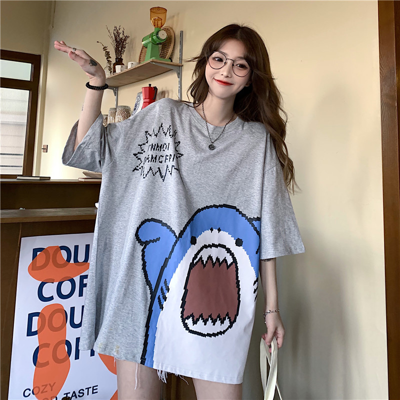 Cartoon shark print loose medium length short sleeve T-shirt