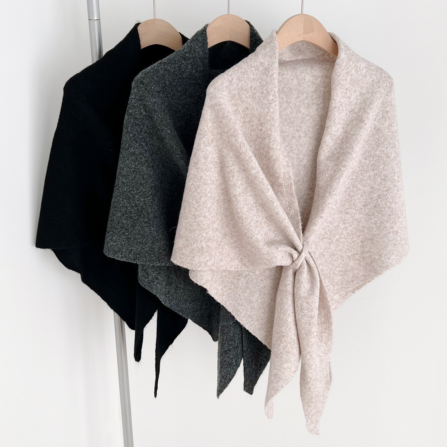 2025秋冬款含羊毛混纺纯色三角巾大披肩保暖加厚外搭针织围脖搭肩,服饰配件/皮带/帽子/围巾,围巾/丝巾/披肩,淘宝优惠券,粉丝福利购,淘宝优惠卷