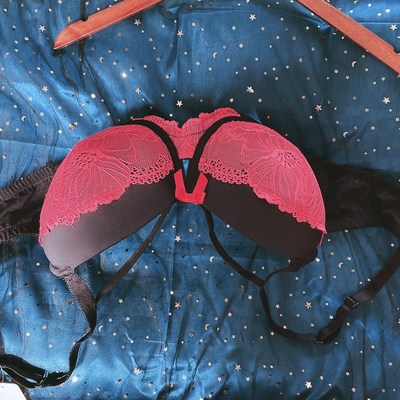 超大杯聚拢侧收上托美胸内衣