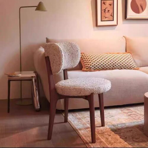 北欧实木餐椅奶油风轻奢高级感客厅餐厅现代简 约化妆椅lily椅