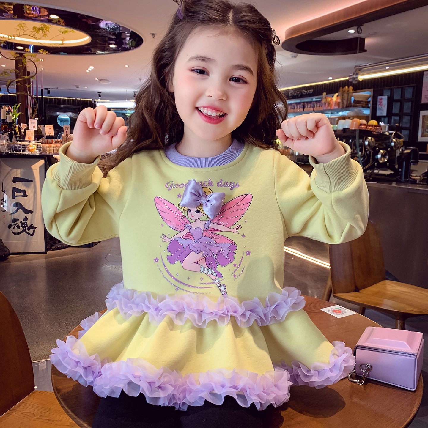 亚梦系卡通长袖圆领卫衣