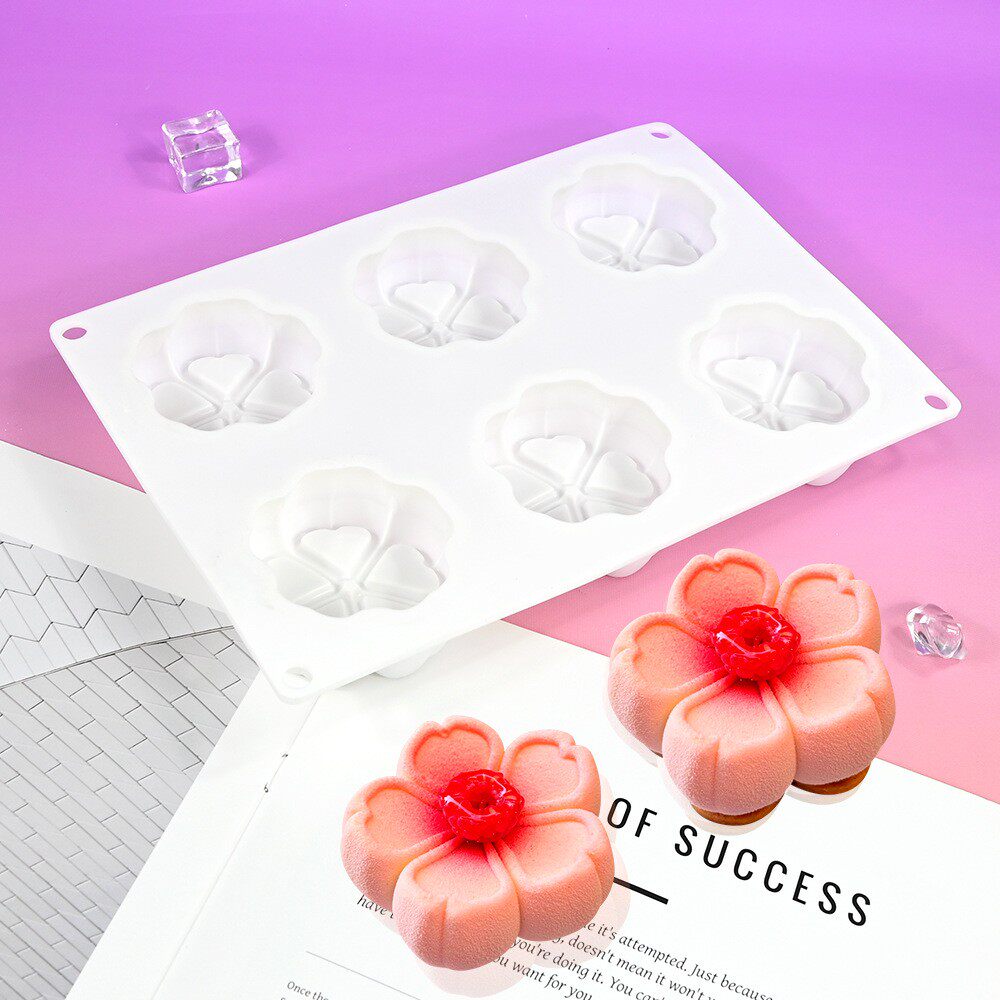 高端新款6连樱花慕斯蛋糕模具爱心花瓣梅花糕和果子月饼硅胶模具