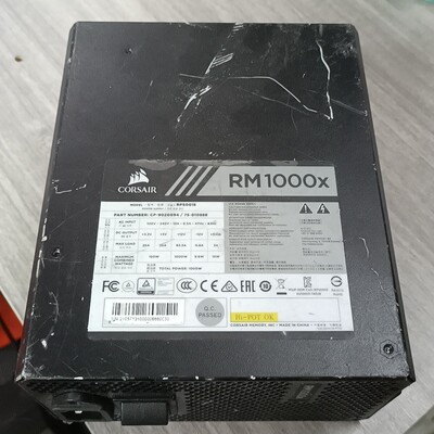 海盗船RM1X电源，型号：R