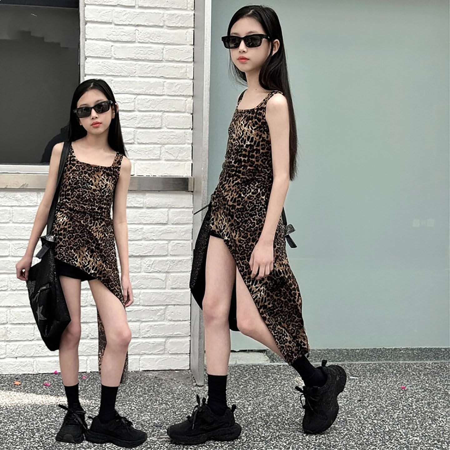 女童豹纹吊带裙2026夏款中大童走秀飘带背心裙洋气方领短款连衣裙