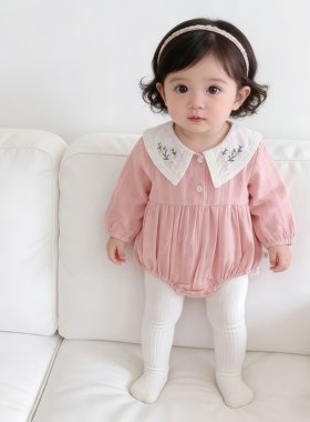 耨耨倪新生儿女宝宝粉色翻领刺绣连体衣纯棉公主哈衣爬服