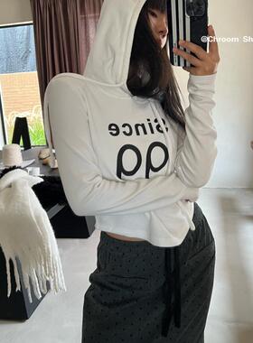 美式复古长袖T恤女2024秋冬新款印花字母连帽修身短款上衣打底衫